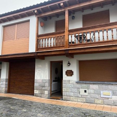 Vila Casa Moises En Bimenes Exteriér fotografie