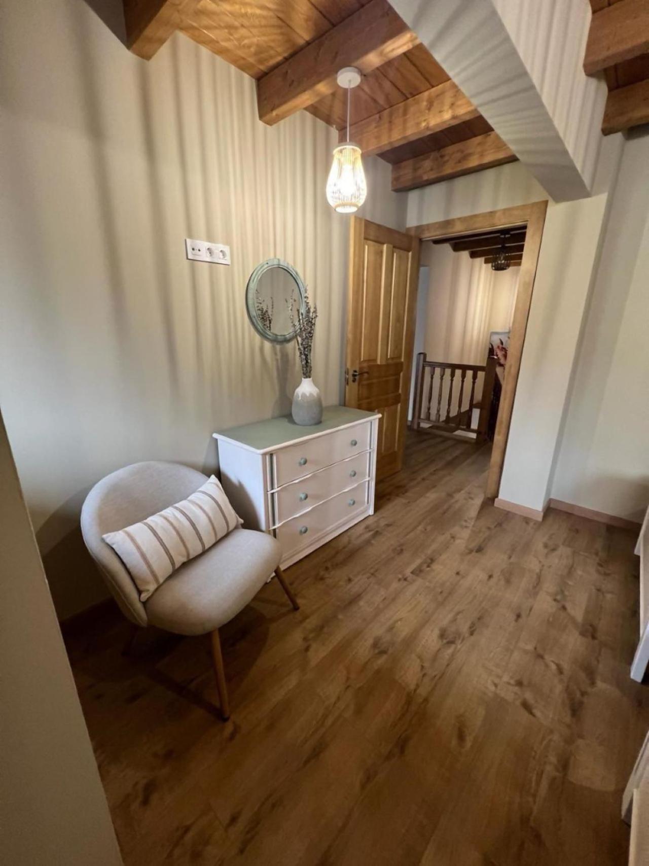 Vila Casa Moises En Bimenes Exteriér fotografie