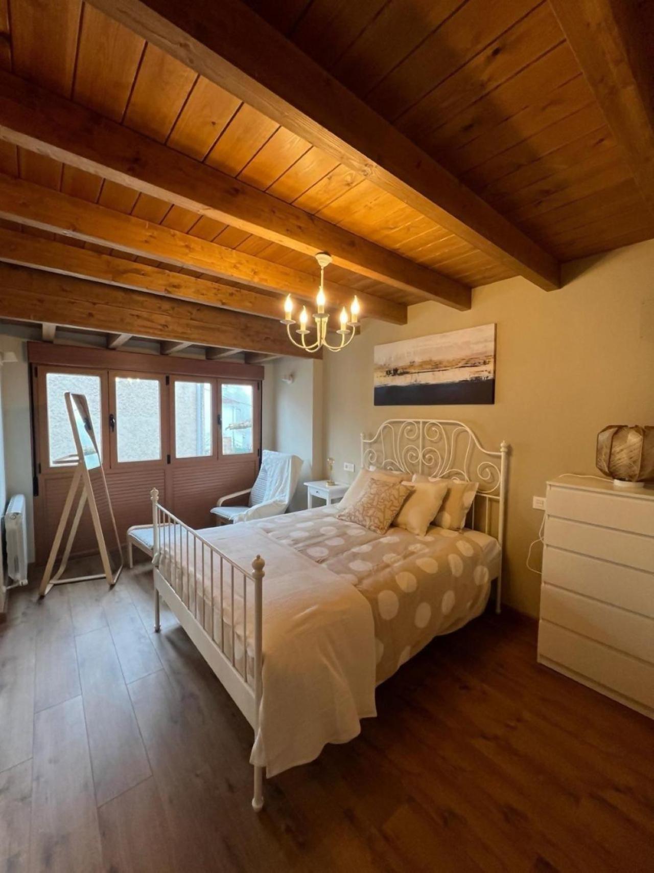 Vila Casa Moises En Bimenes Exteriér fotografie