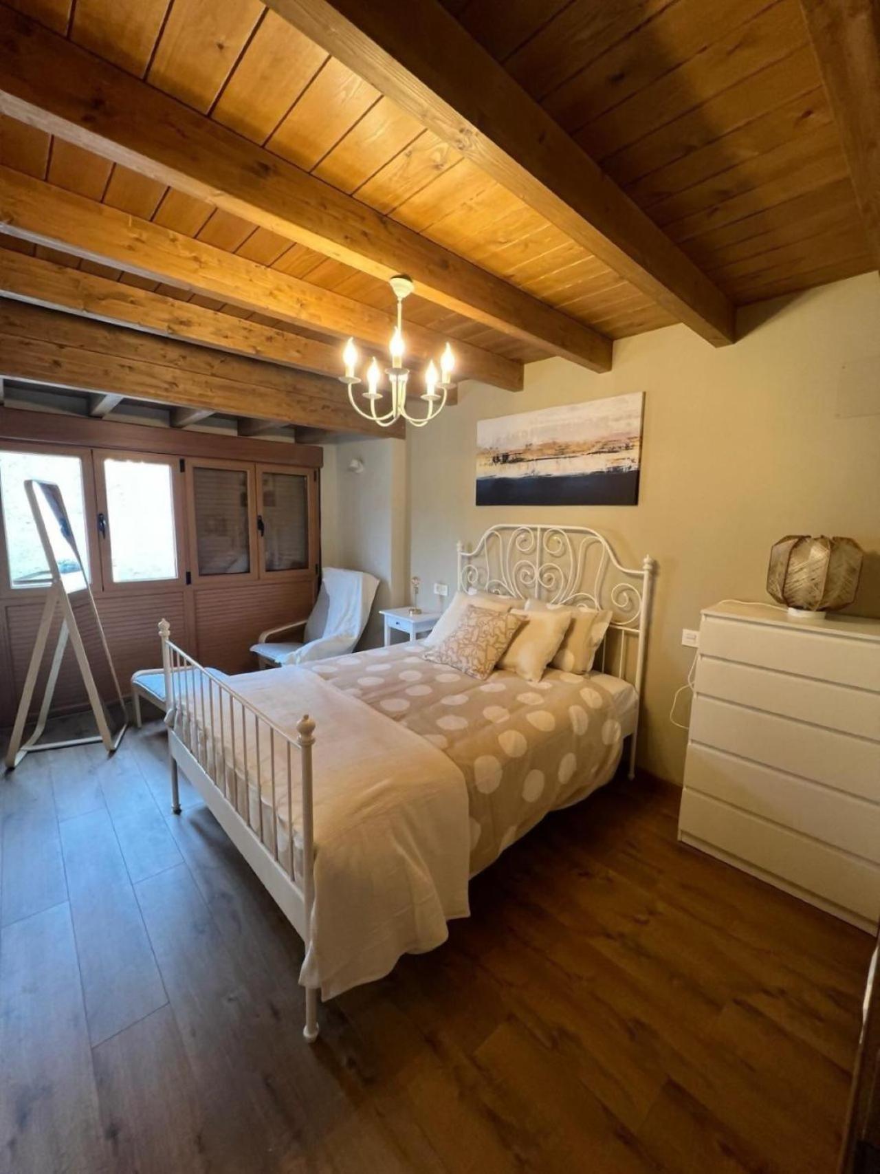 Vila Casa Moises En Bimenes Exteriér fotografie